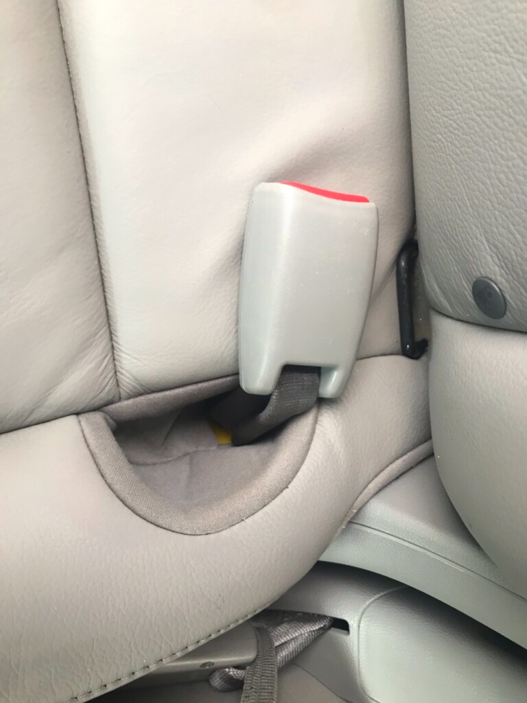 seat belts clean
