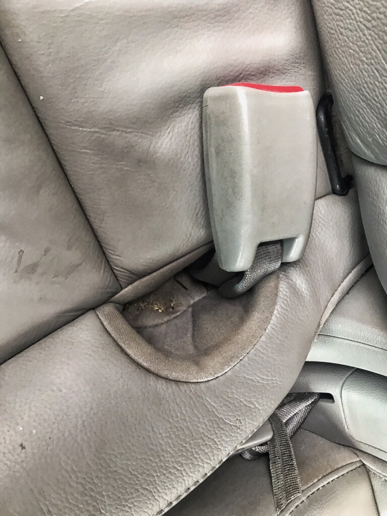 seat belts dirty